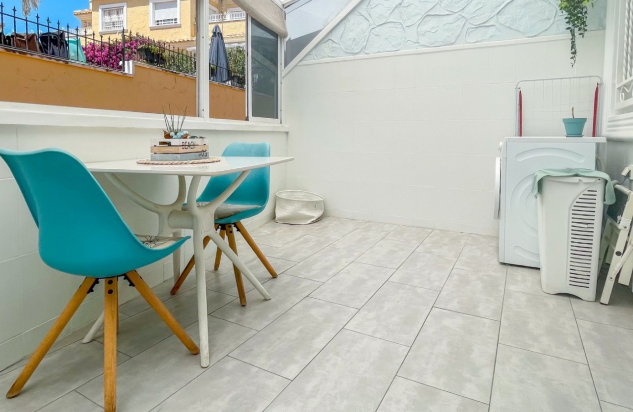 Resale - House - Orihuela Costa - Punta Prima