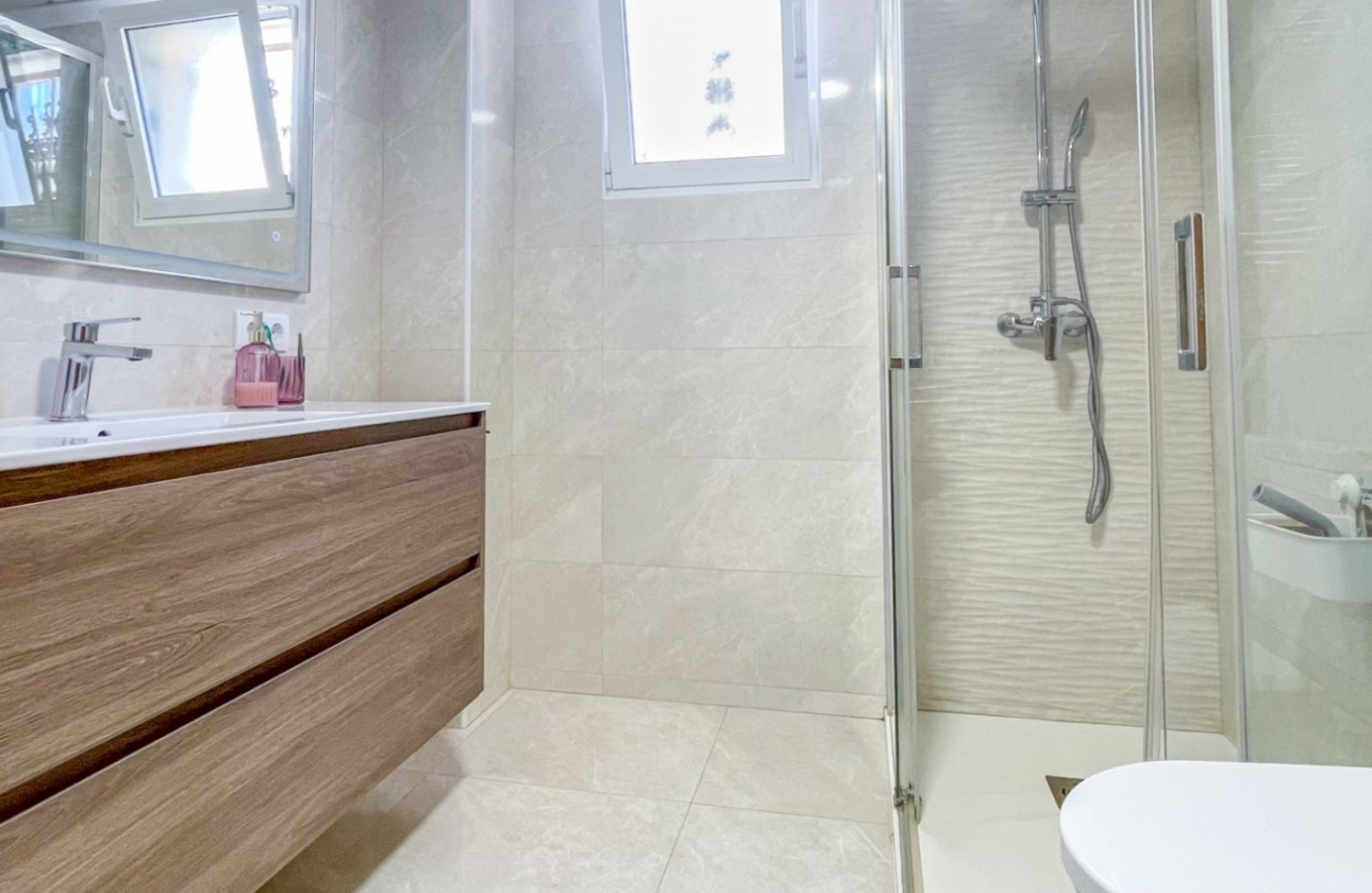 Resale - House - Orihuela Costa - Punta Prima