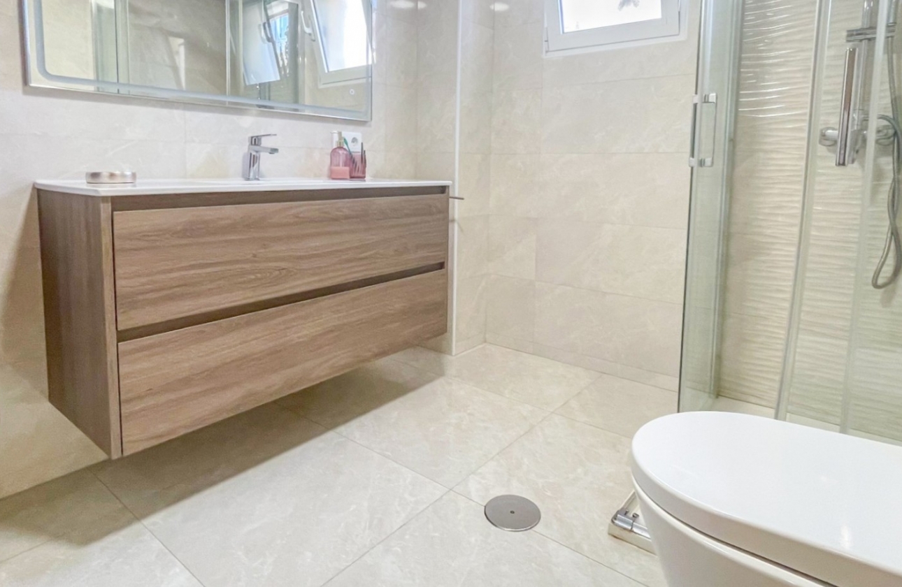 Resale - House - Orihuela Costa - Punta Prima
