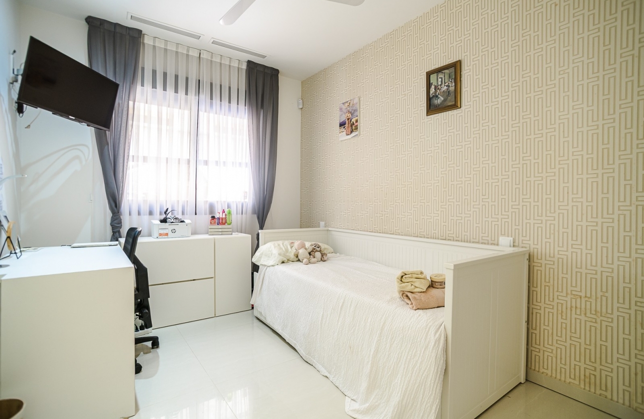 Herverkoop - Appartement / flat - Guardamar del Segura