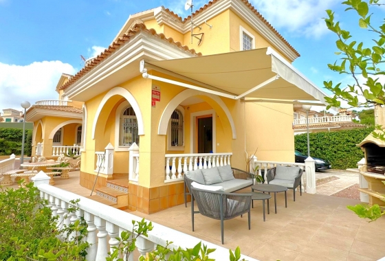 Revente - Villa - Orihuela Costa - Villamartín