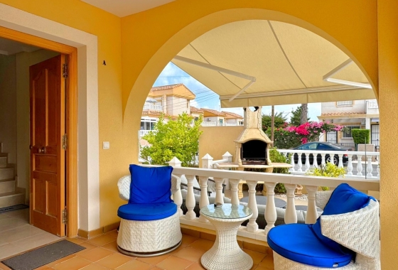 Resale - Villa - Orihuela Costa - Villamartín