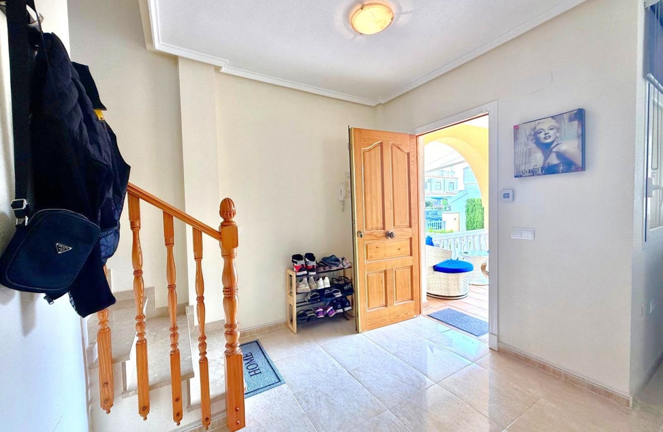 Resale - Villa - Orihuela Costa - Villamartín