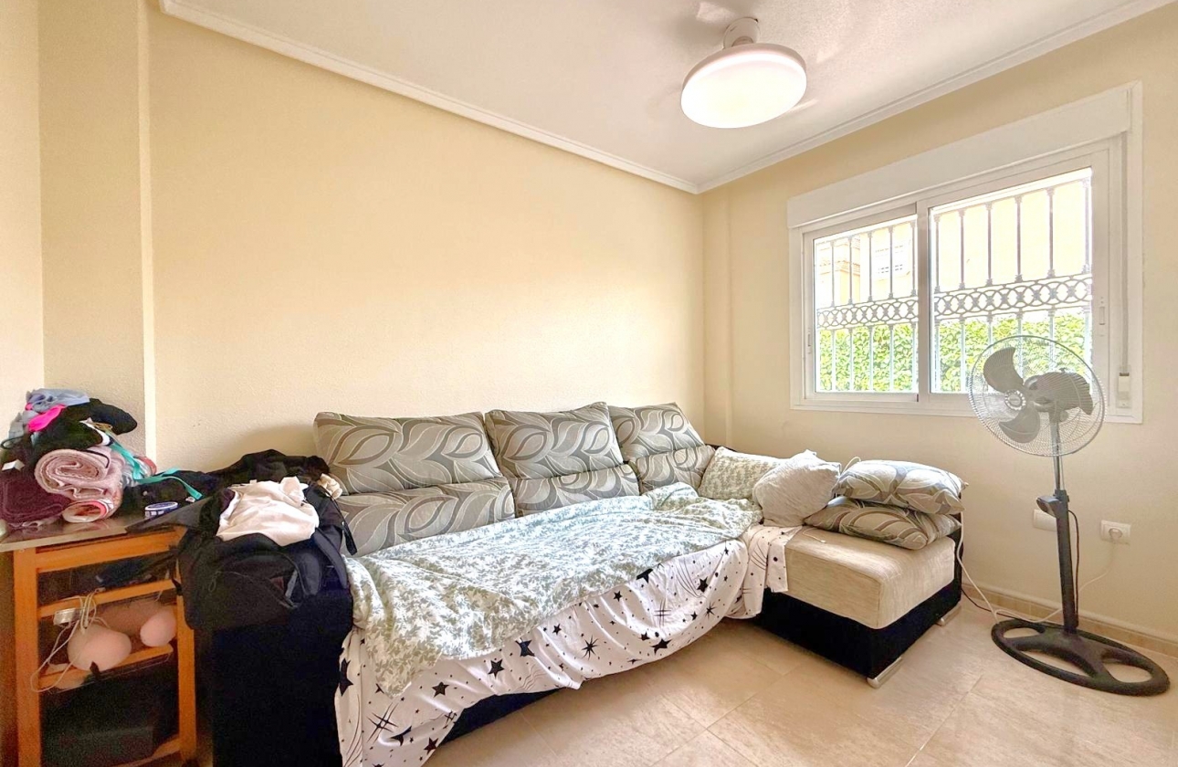 Resale - Villa - Orihuela Costa - Villamartín