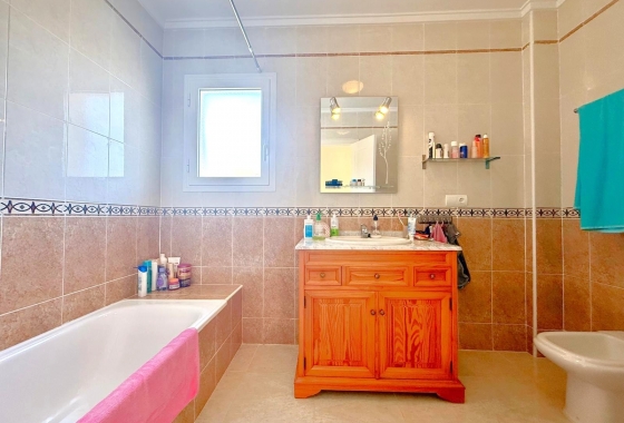 Resale - Villa - Orihuela Costa - Villamartín