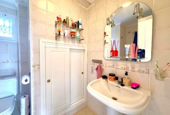 Resale - Villa - Orihuela Costa - Villamartín