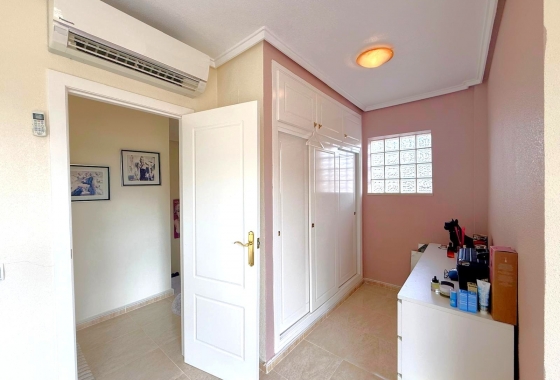 Resale - Villa - Orihuela Costa - Villamartín