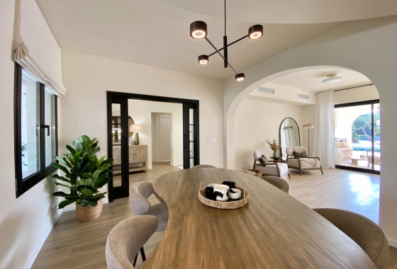 Resale - Villa - Cabo Roig