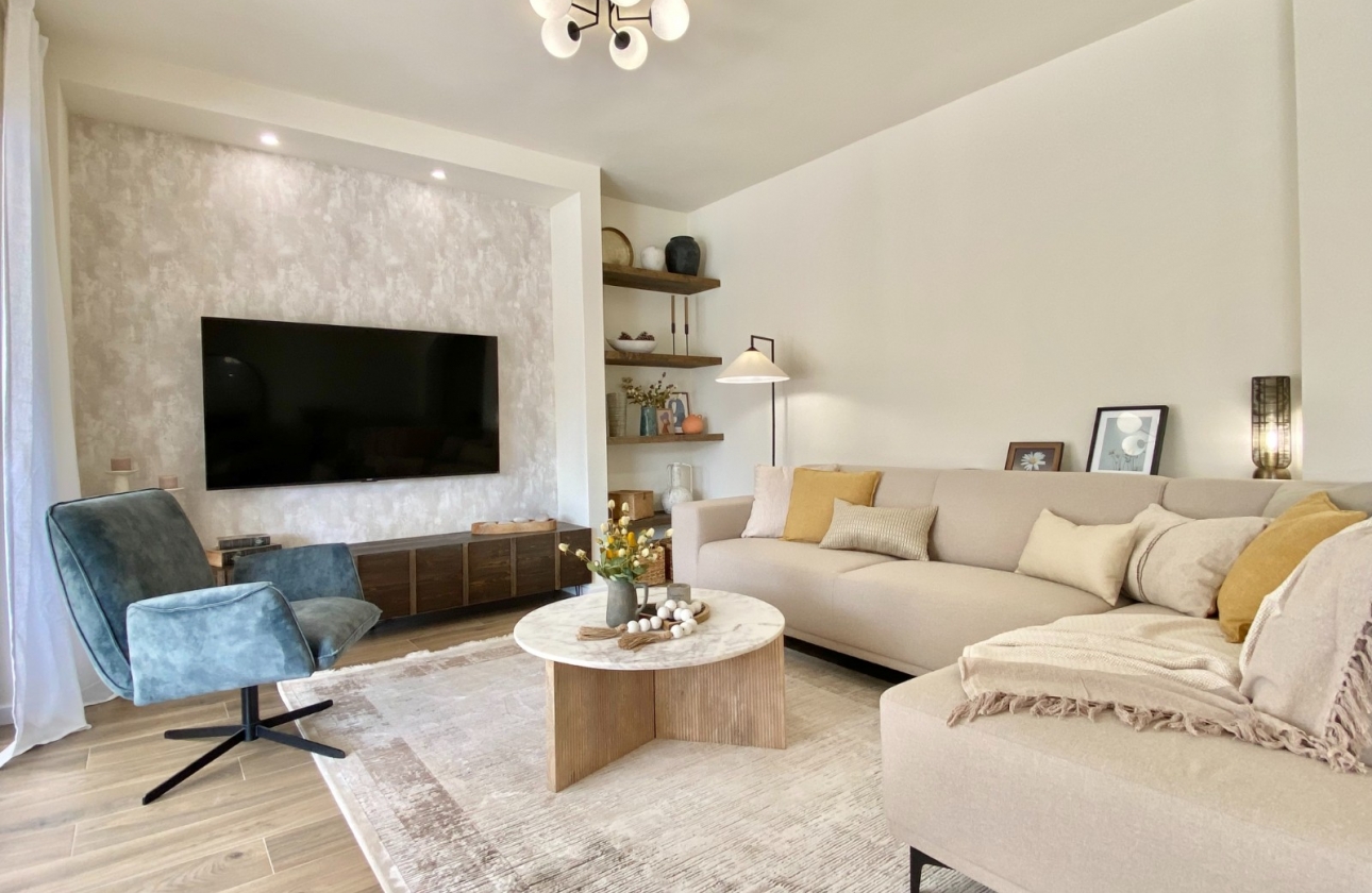 Resale - Villa - Cabo Roig