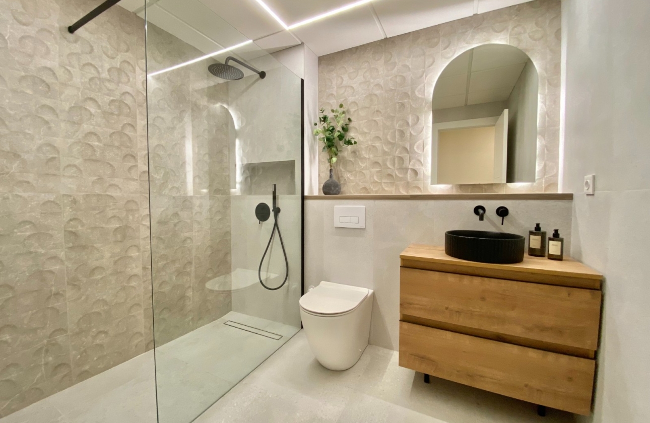 Resale - Villa - Cabo Roig