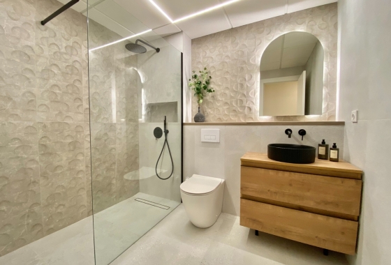 Resale - Villa - Cabo Roig