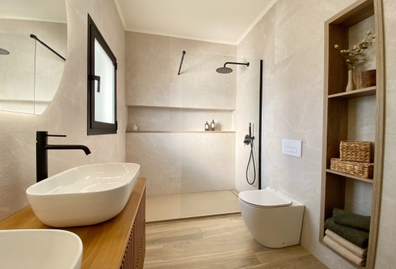 Resale - Villa - Cabo Roig