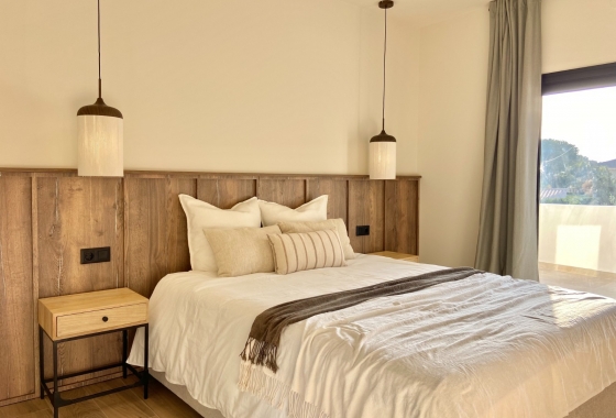 Resale - Villa - Cabo Roig
