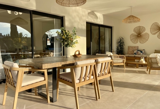 Resale - Villa - Cabo Roig