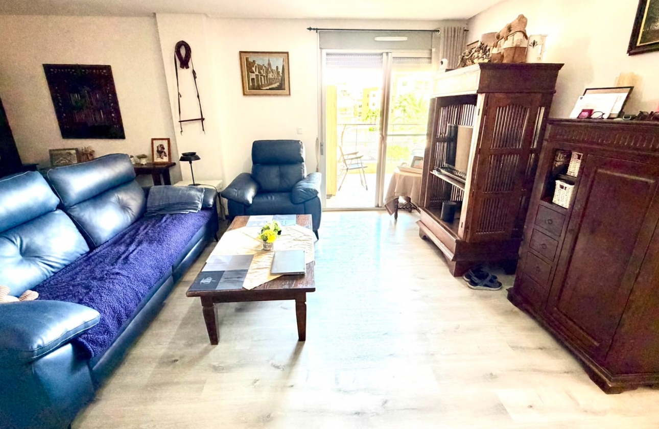Resale - Apartment / flat - Orihuela Costa - La Zenia