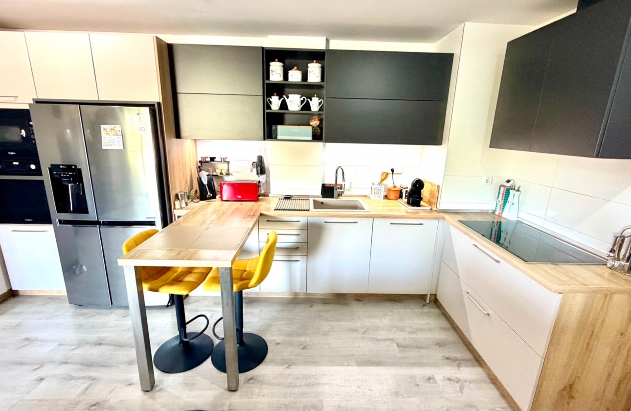Resale - Apartment / flat - Orihuela Costa - La Zenia