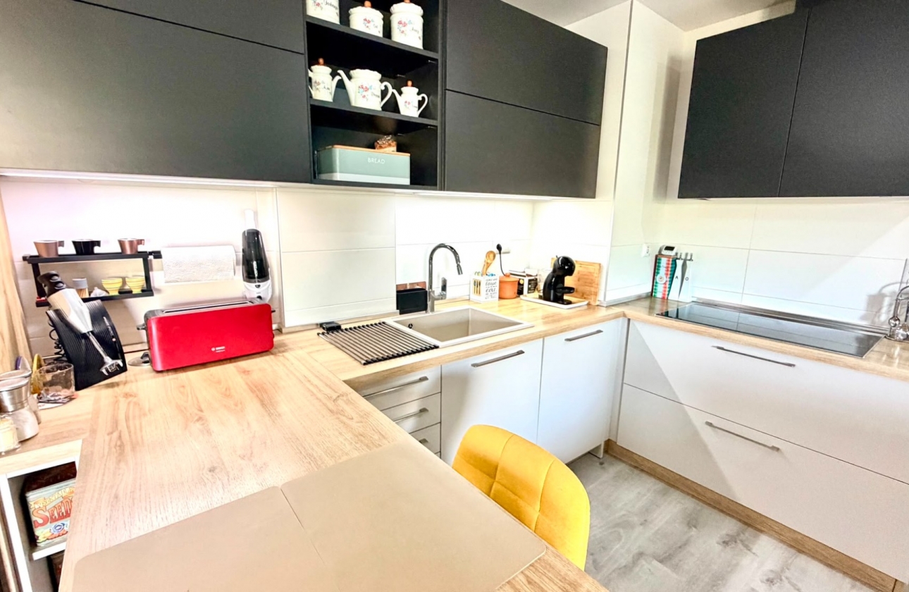 Resale - Apartment / flat - Orihuela Costa - La Zenia