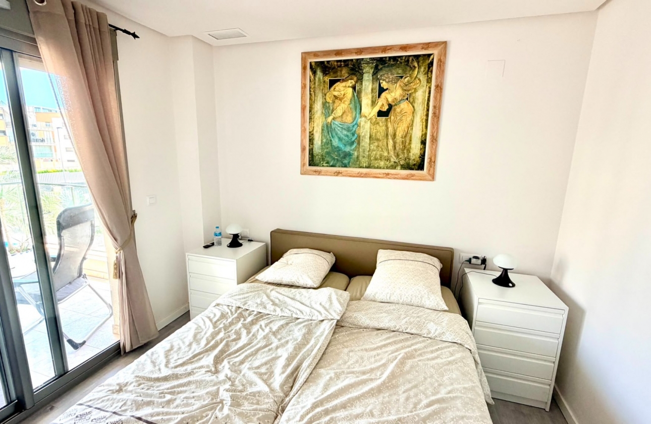 Resale - Apartment / flat - Orihuela Costa - La Zenia