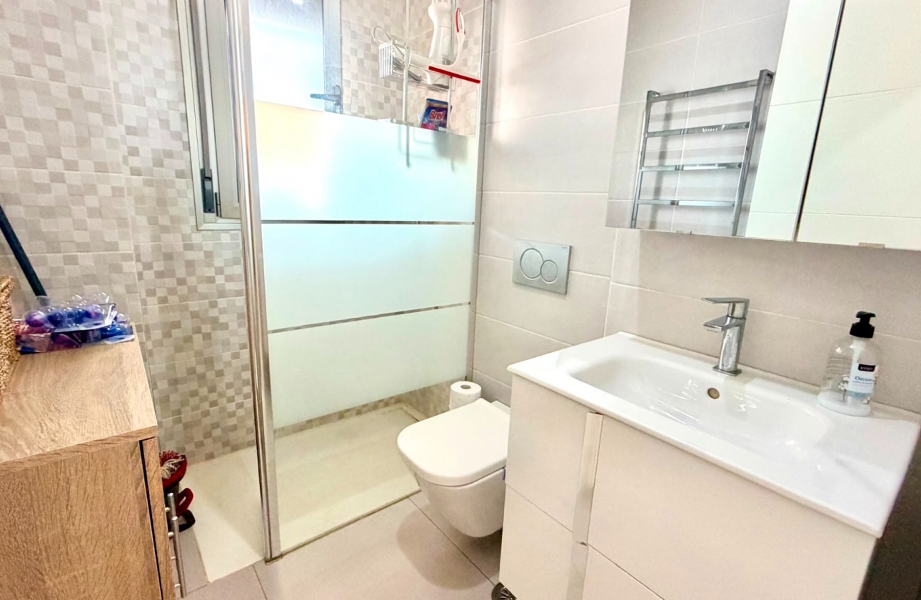Resale - Apartment / flat - Orihuela Costa - La Zenia