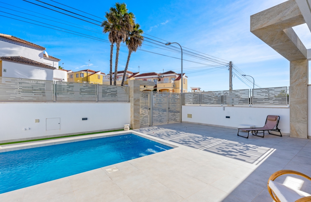 Resale - Villa - Orihuela Costa - Blue Lagoon