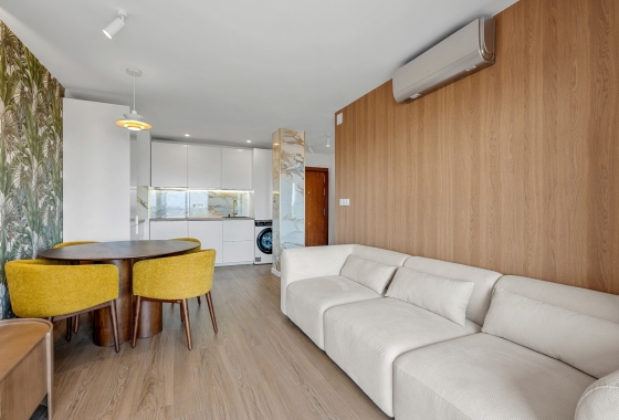 Resale - Apartment / flat - Torrevieja - Punta Prima