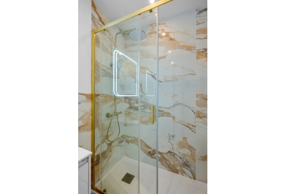 Resale - Apartment / flat - Torrevieja - Punta Prima