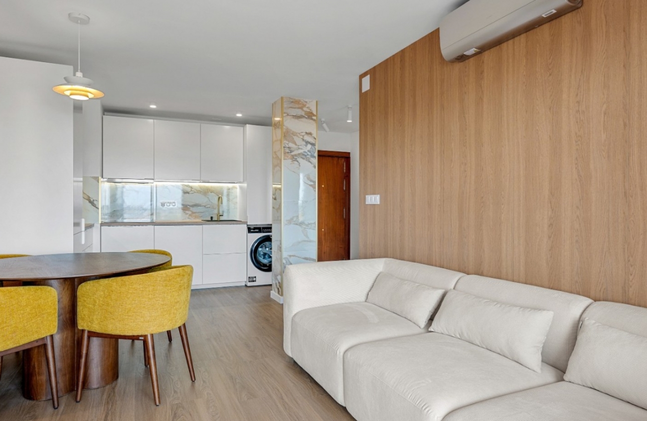 Resale - Apartment / flat - Orihuela Costa - Punta Prima