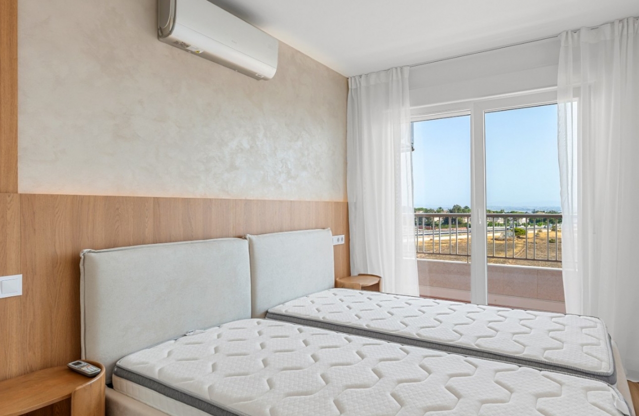 Resale - Apartment / flat - Orihuela Costa - Punta Prima