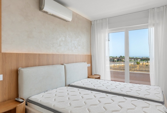 Resale - Apartment / flat - Orihuela Costa - Punta Prima