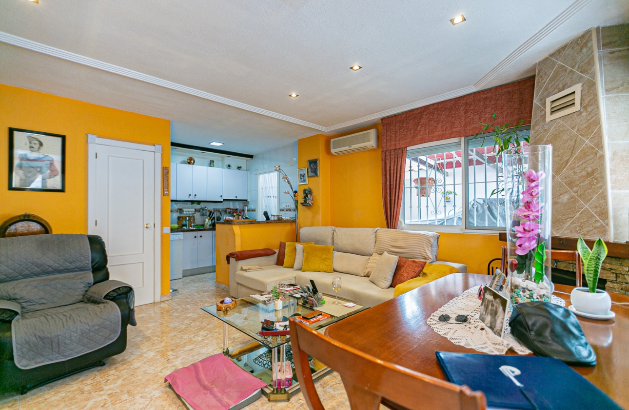 Resale - Villa - Los Altos