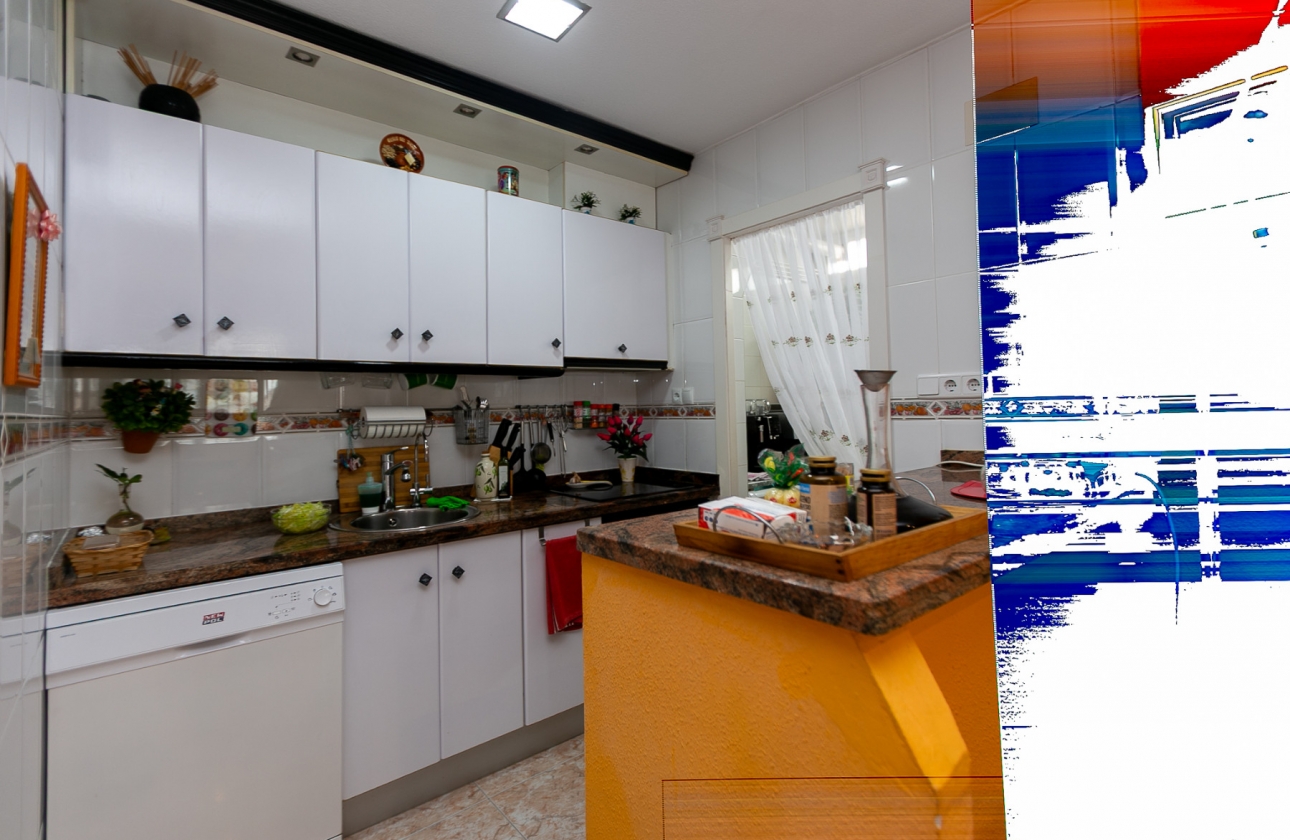 Resale - Villa - Los Altos