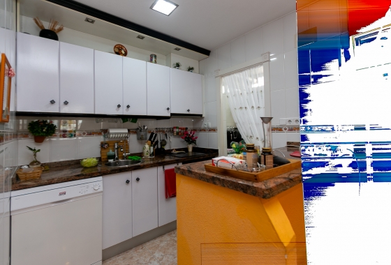 Resale - Villa - Los Altos