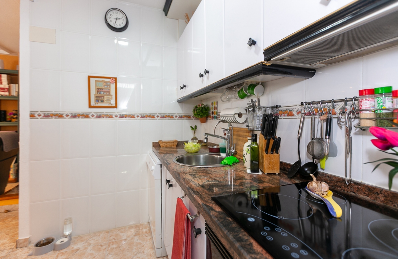 Resale - Villa - Los Altos