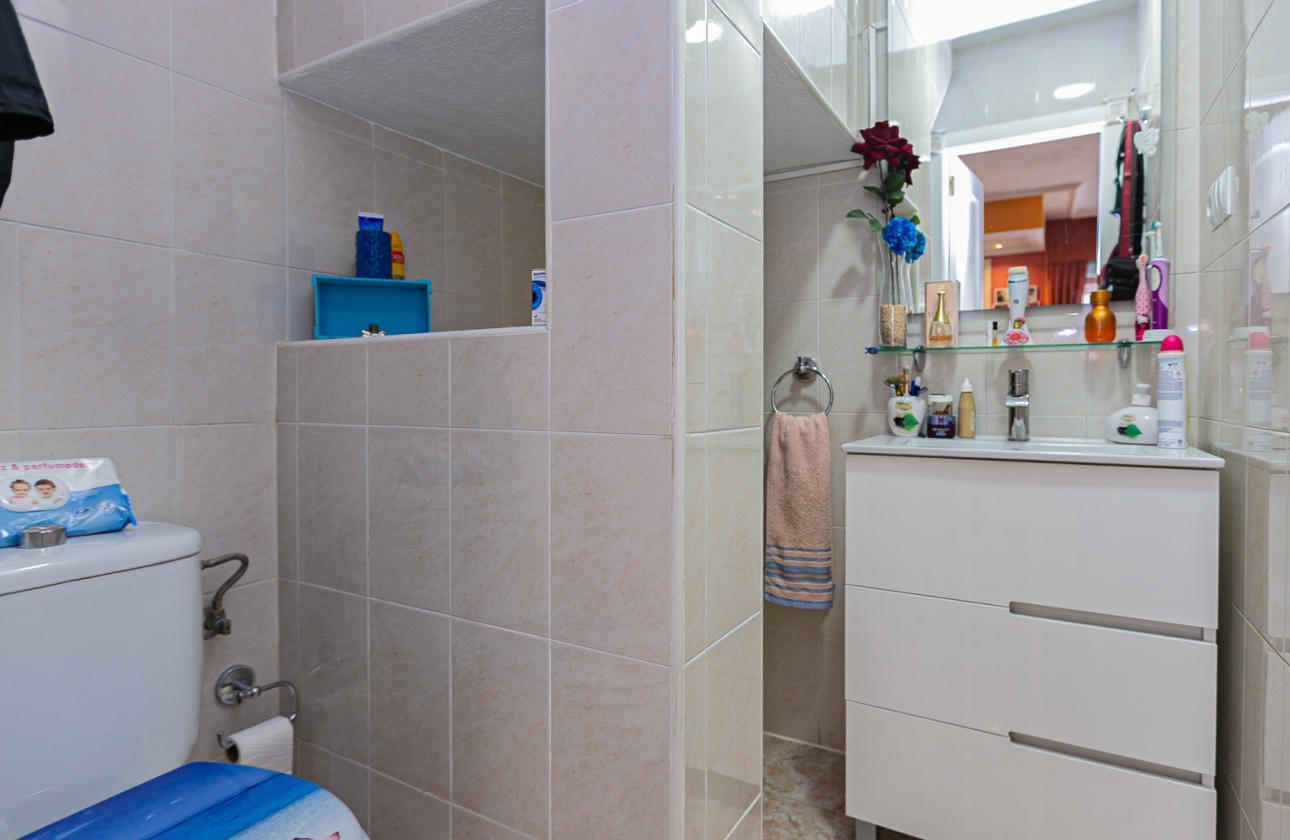 Resale - Villa - Los Altos