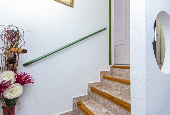 Resale - Villa - Los Altos
