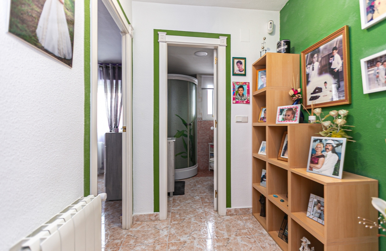 Resale - Villa - Los Altos