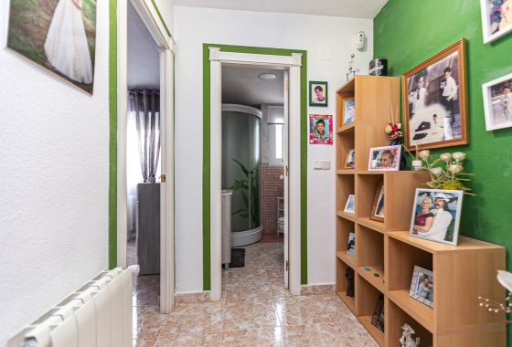 Resale - Villa - Los Altos