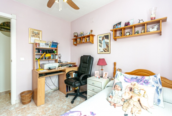 Resale - Villa - Los Altos