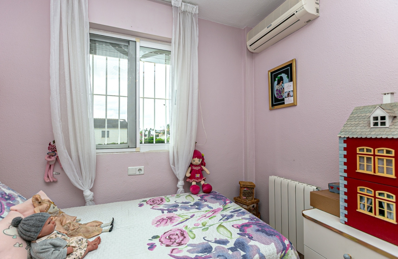 Resale - Villa - Los Altos