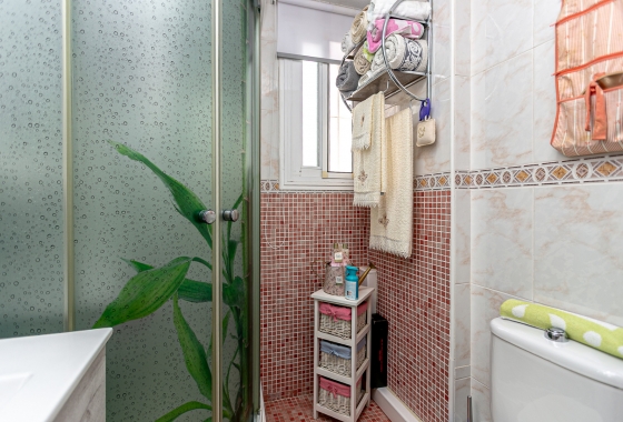 Resale - Villa - Los Altos