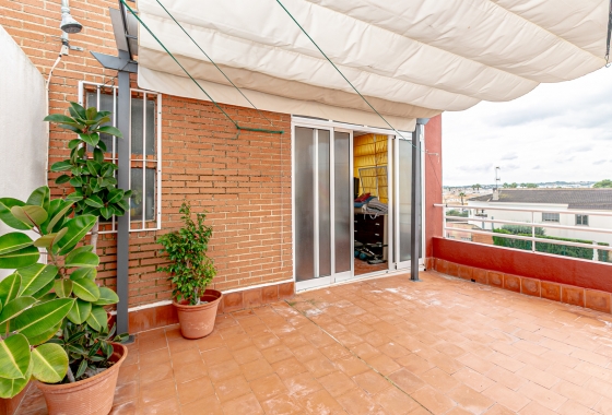 Resale - Villa - Los Altos