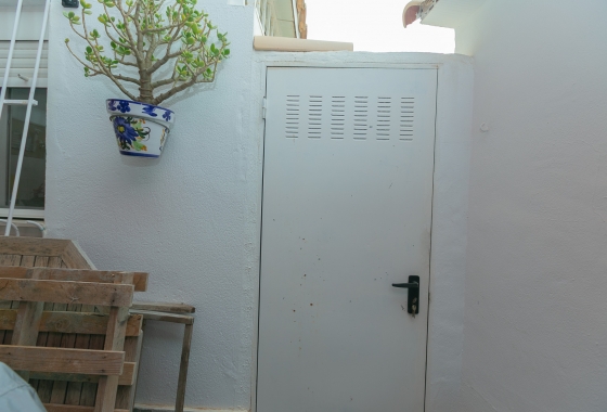 Resale - Villa - Los Altos