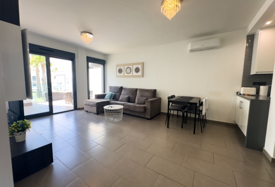 Resale - House - Orihuela Costa - La Zenia