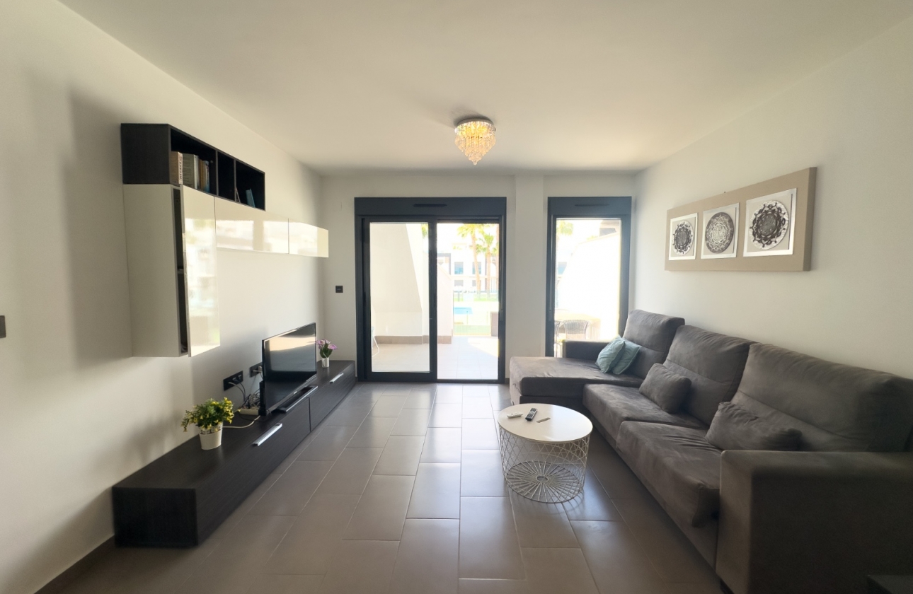 Resale - House - Orihuela Costa - La Zenia