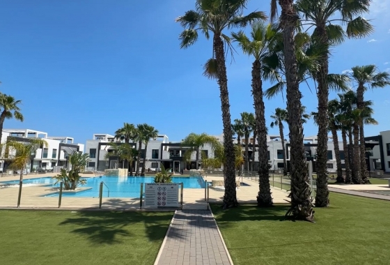 Resale - House - Orihuela Costa - La Zenia