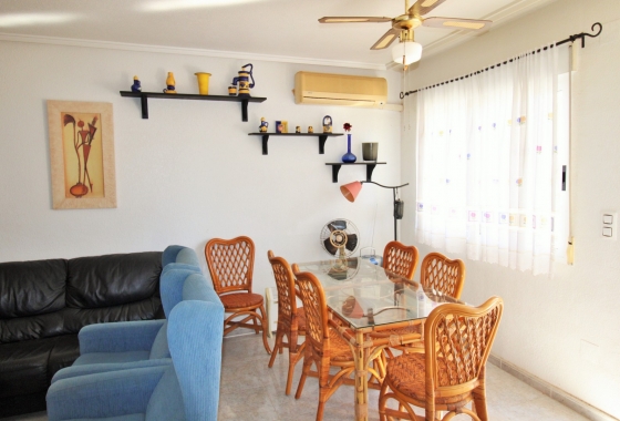 Resale - House - Villamartin