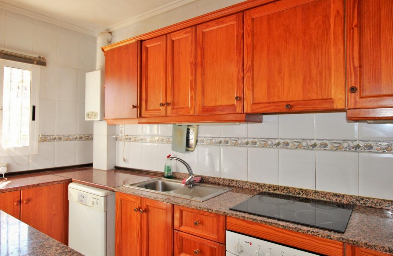 Resale - House - Villamartin