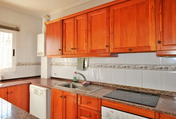 Resale - House - Villamartin