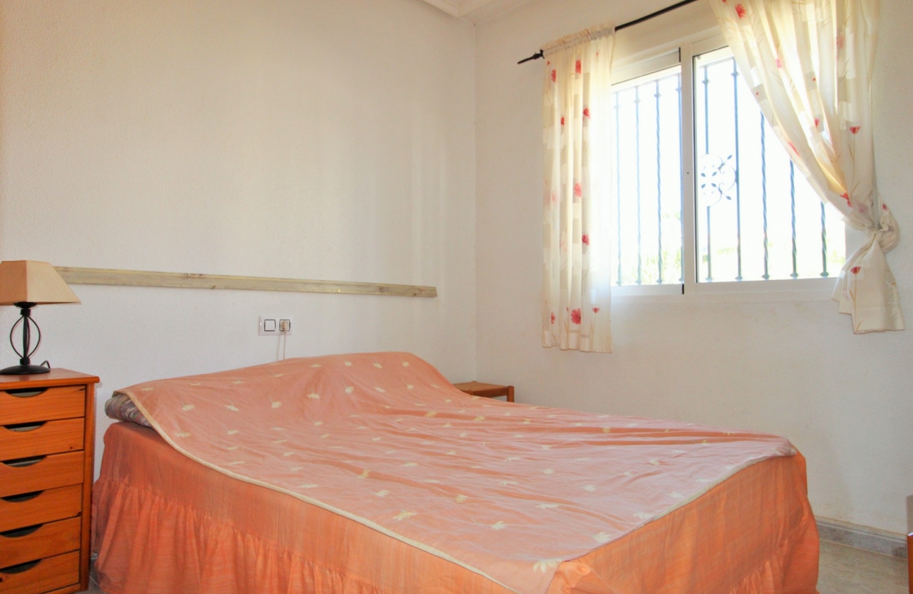 Resale - House - Villamartin