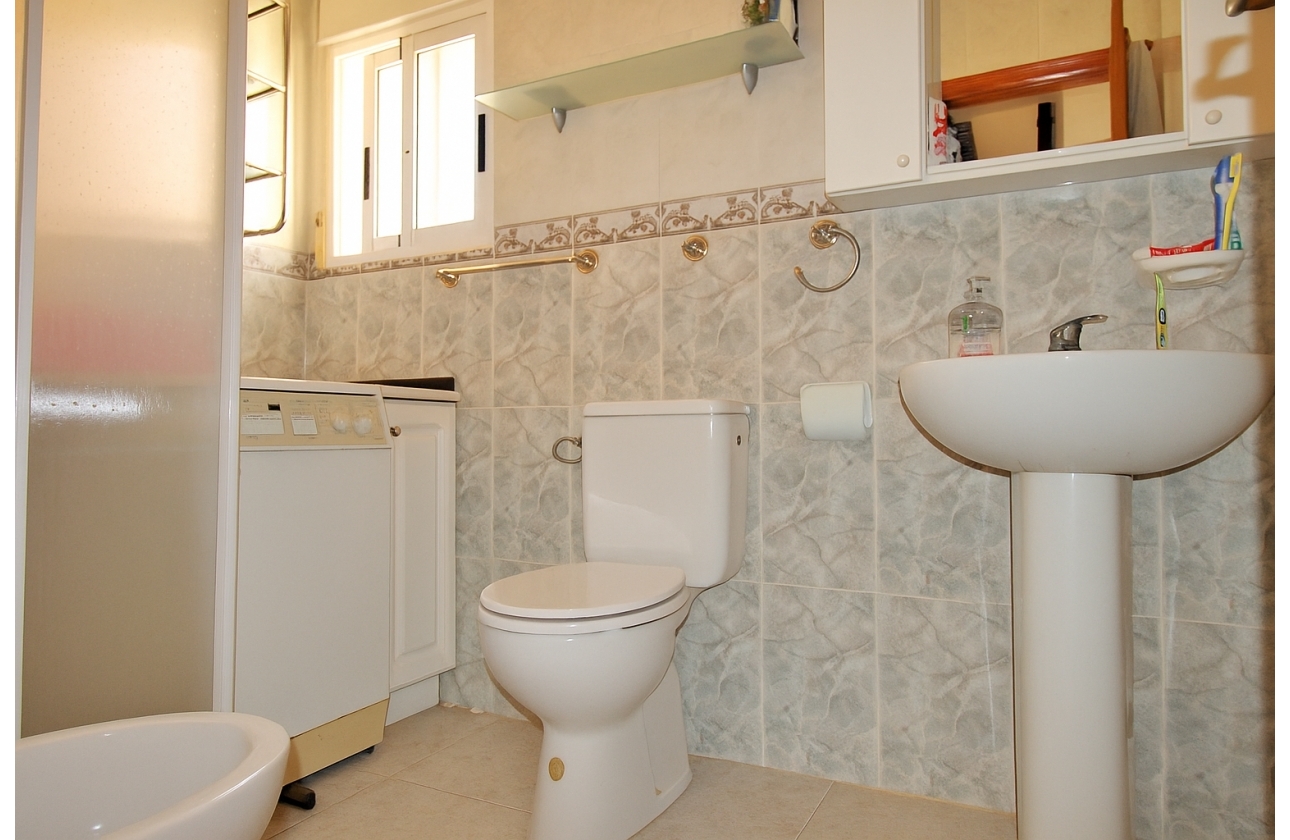 Resale - House - Villamartin